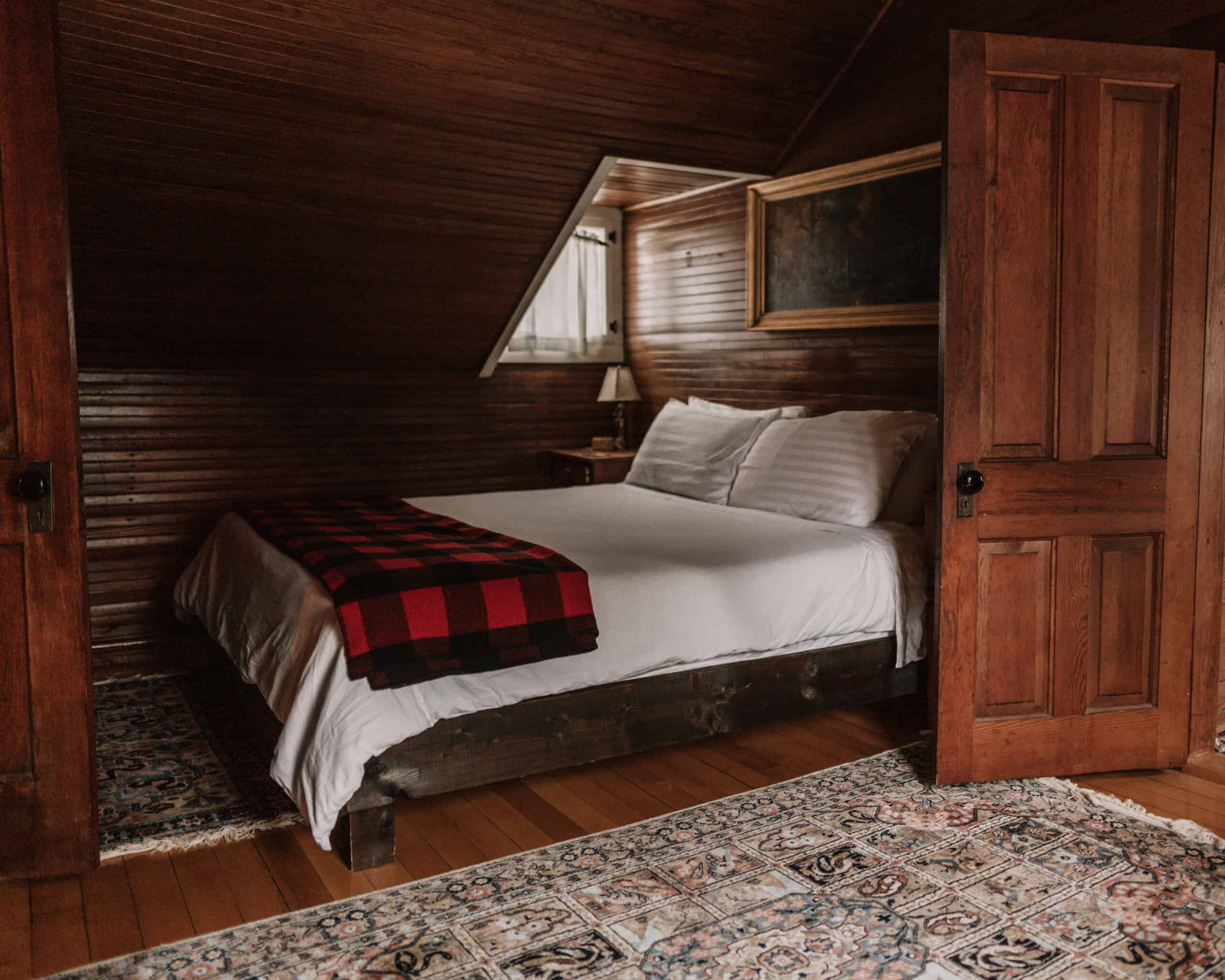bedroom at Lake Placid Stagecoach Inn