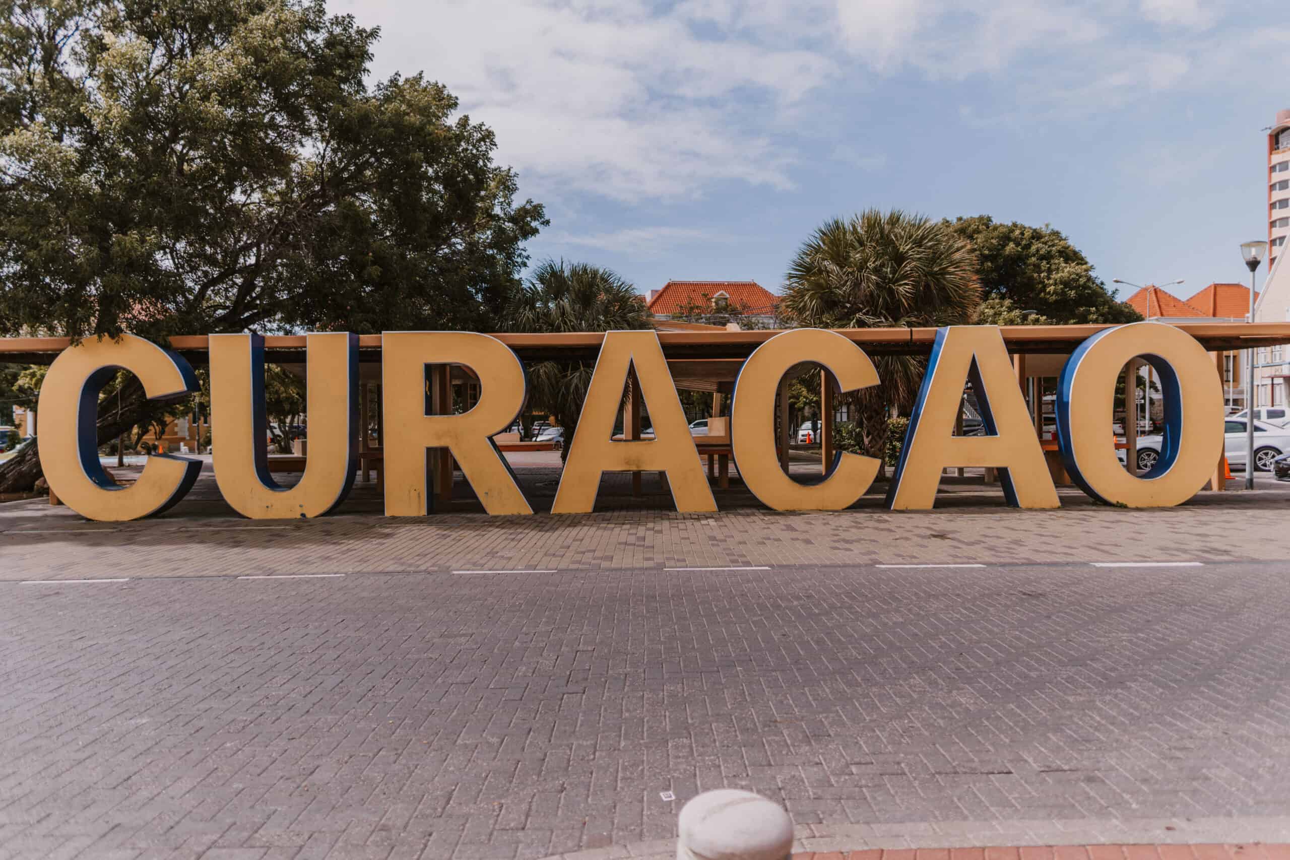 Travel Guide to the Island of Curaçao; Things to Do + See