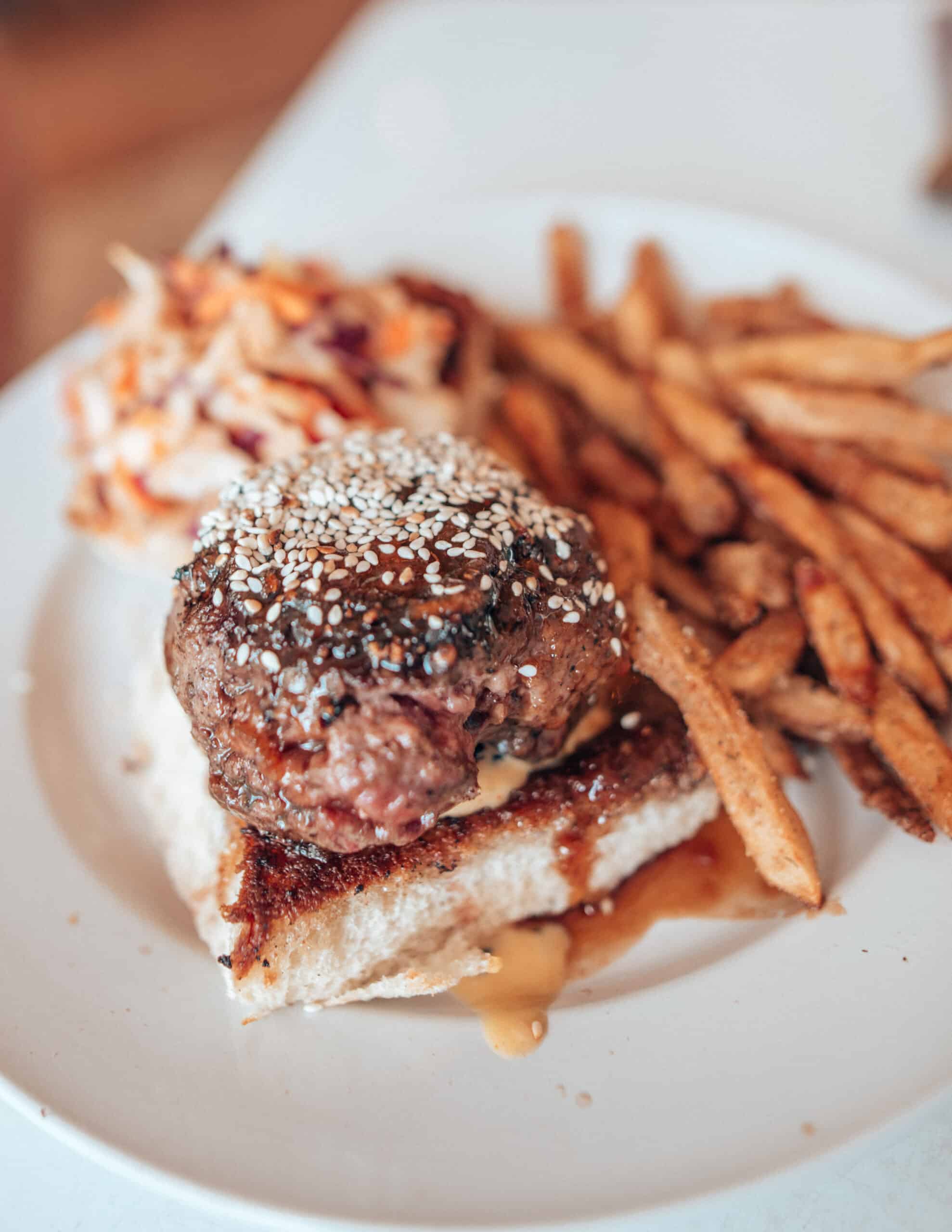 Burger Roots Cafe